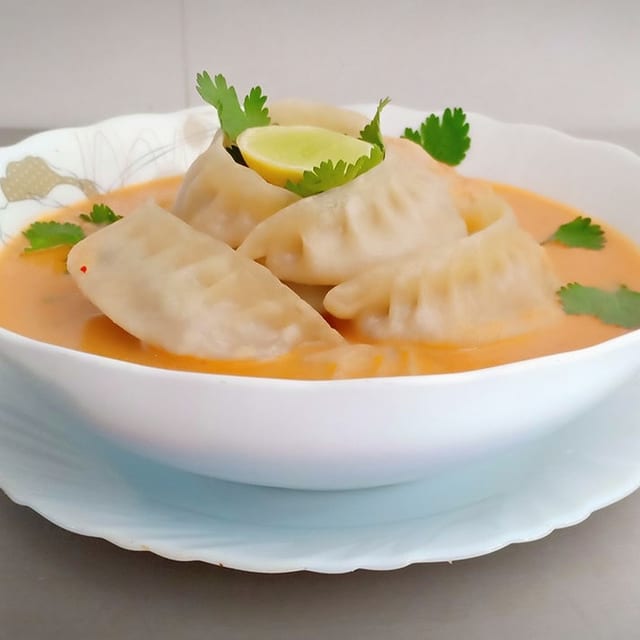 Jhol Momo (Lamb).