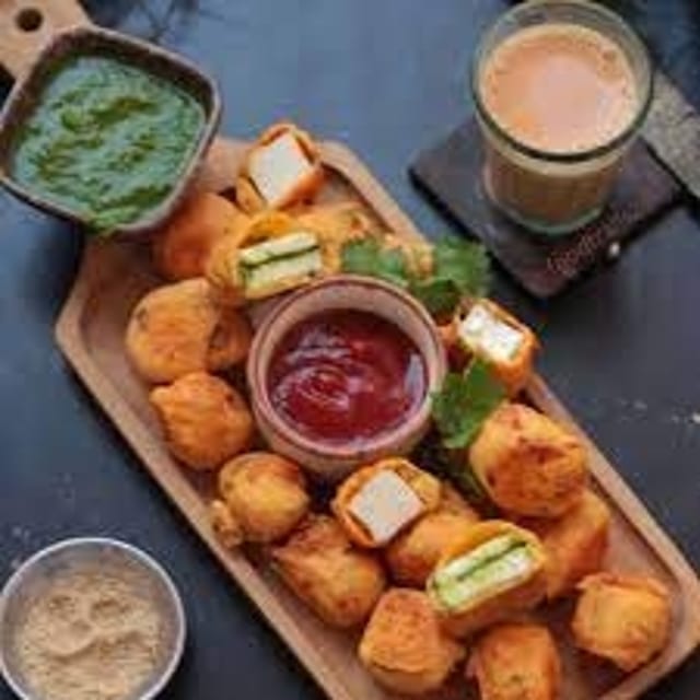 Paneer Pakora Tray.