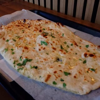 Garlic Cilantro Naan Tray