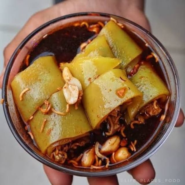 Jhol Laphing.