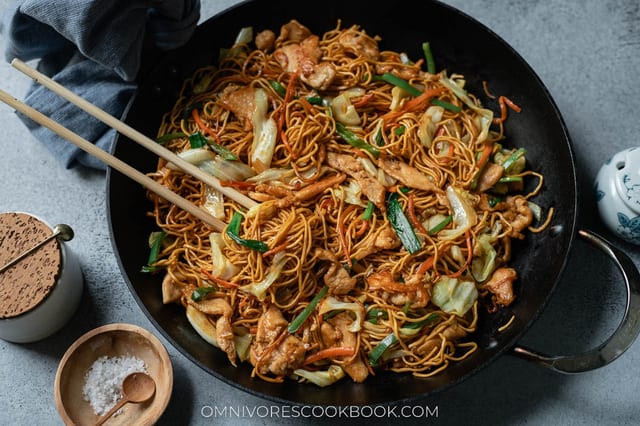 Chicken Chow Mein Tray.